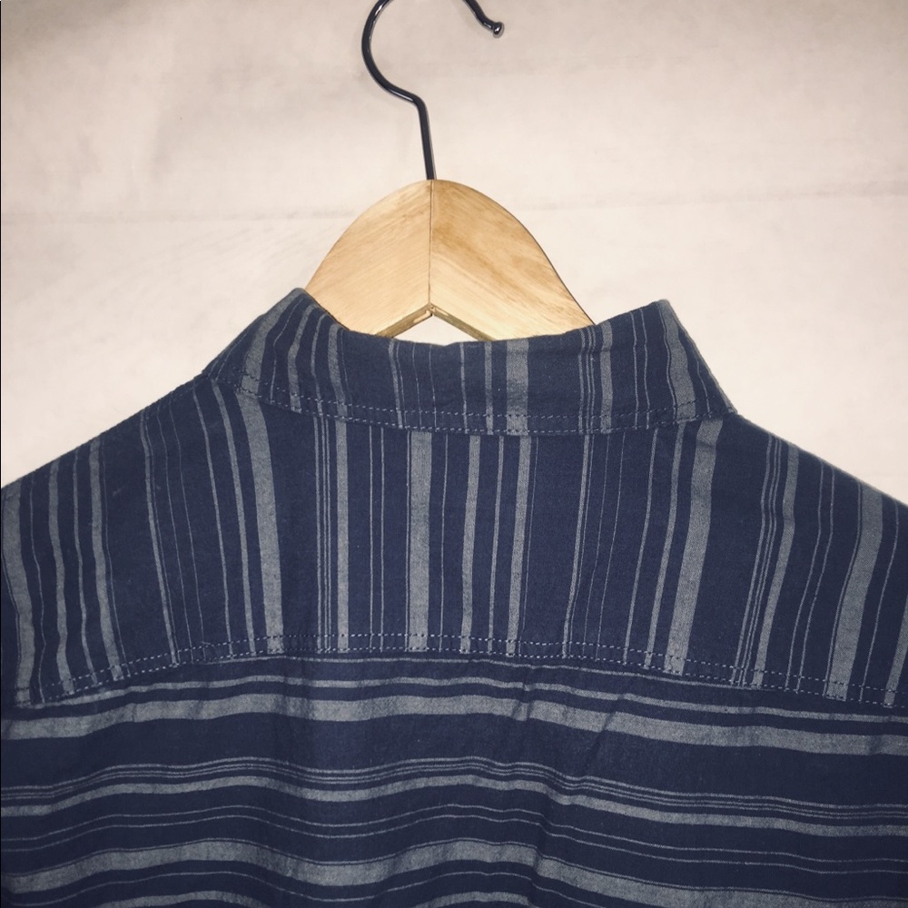 BUTTON DOWN - Picture 4 of 4
